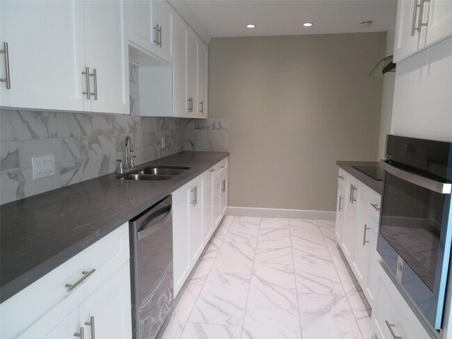 property at 11619 Bowlan Ln