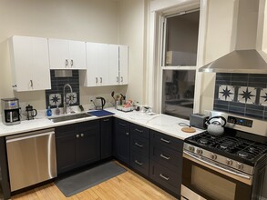 1320 W Carmen Ave, Unit 2 in Chicago, IL - Building Photo - Building Photo