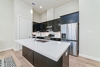 148 Knightsbridge Park Ln in Houston, TX - Building Photo - Building Photo
