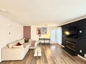 702 Pinehurst Ct in Union, NJ - Building Photo - Building Photo