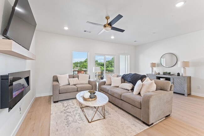 property at 1452 Hendon St