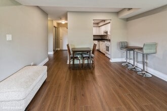 6425 Clarendon Hills Rd in Willowbrook, IL - Building Photo - Building Photo