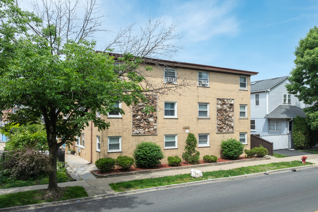 2222 N Harlem Ave in Elmwood Park, IL - Building Photo - Building Photo