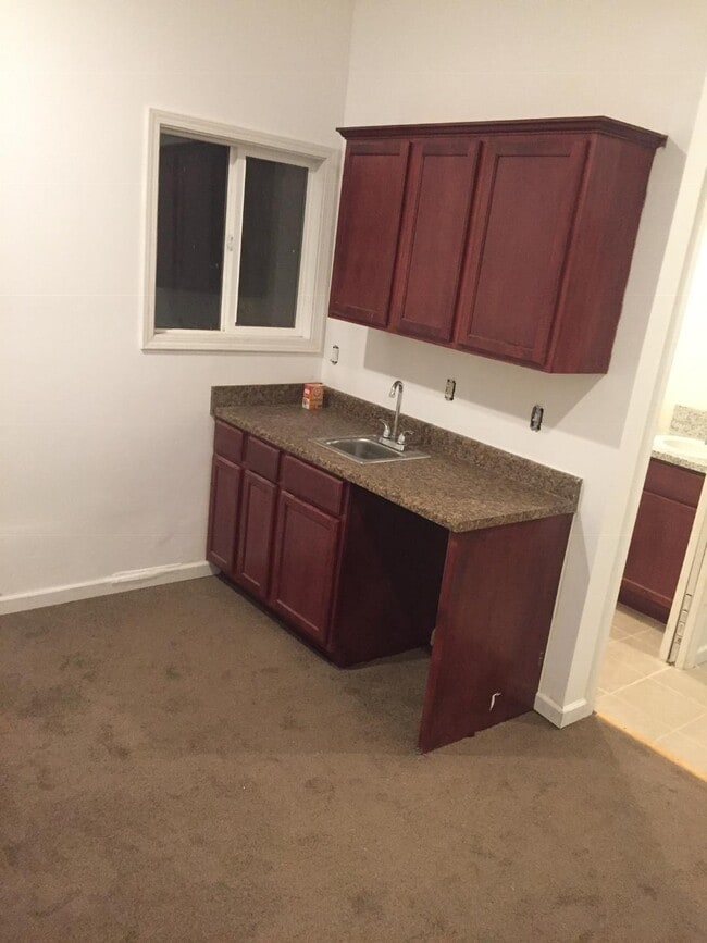 property at 4337 E Paradise Ave