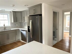 5 Church St in East Greenwich, RI - Building Photo - Building Photo