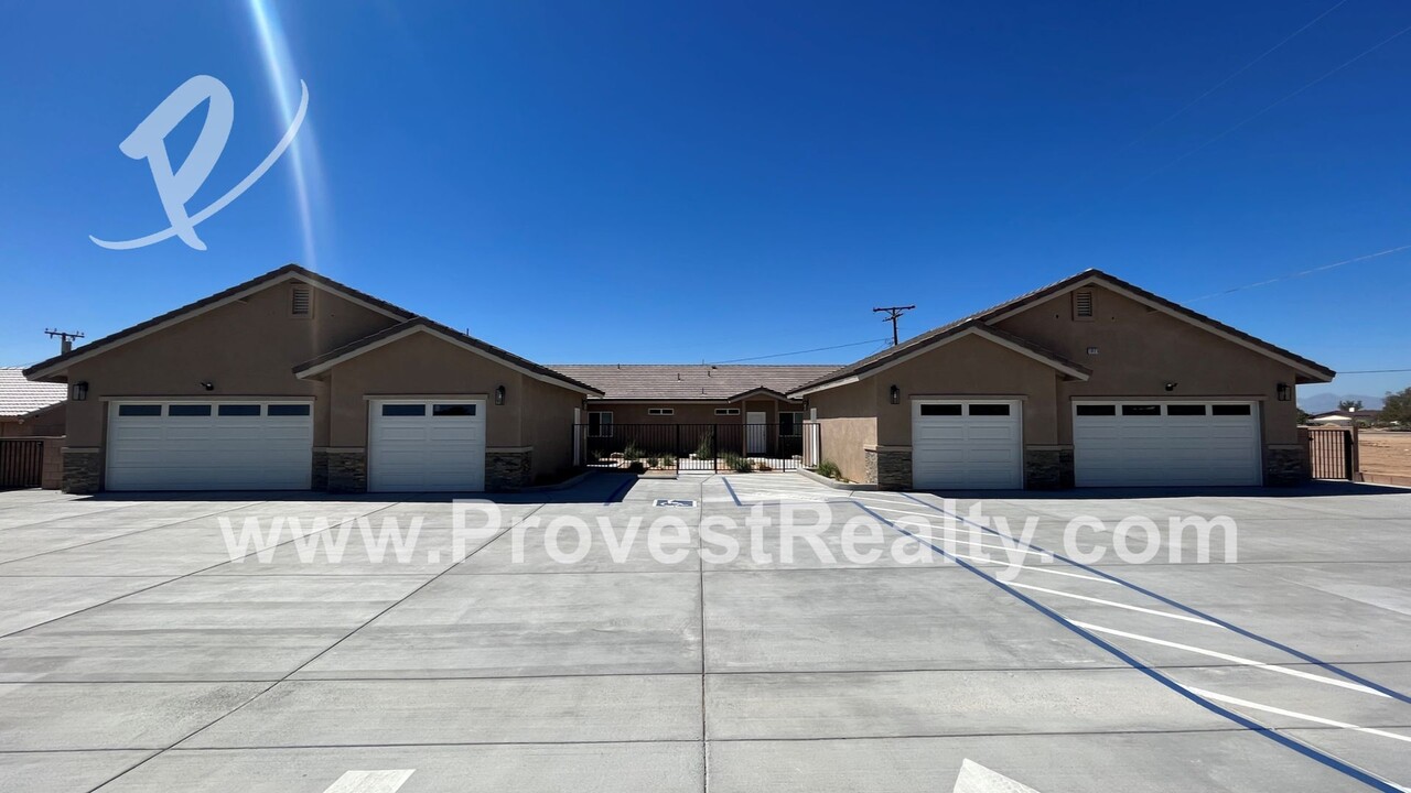 20125 Zuni Rd-Unit -Unit A in Apple Valley, CA - Building Photo