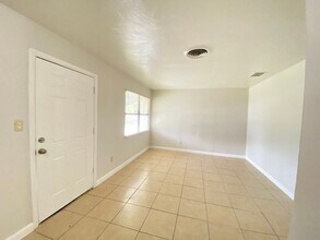 601 Encino Way in Altamonte Springs, FL - Building Photo - Building Photo