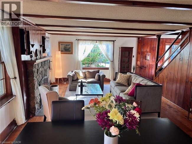 property at 8 Highland Ave