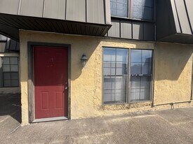 10286 W Winston Ave in Baton Rouge, LA - Building Photo