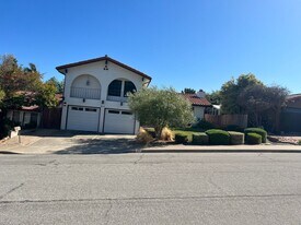 817 Forest Glen Dr in Arroyo Grande, CA - Building Photo