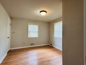 4861 Eastern Ln in Hillcrest Heights, MD - Building Photo - Building Photo