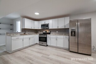 4018 W Oakdale Ave in Chicago, IL - Building Photo