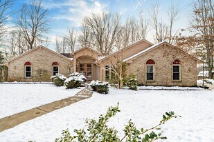 6253 Headley Heights Ct in Columbus, OH - Building Photo