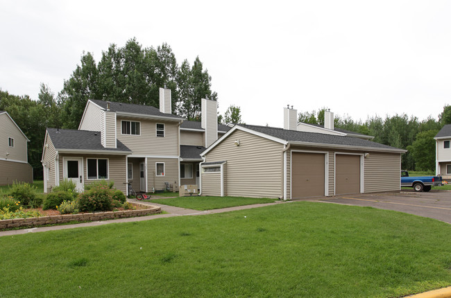 Morgan Park Townhomes in Duluth, MN - Building Photo - Building Photo