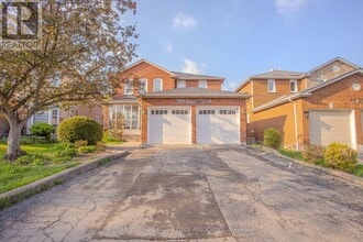 3209 Magwood Rd in Mississauga, ON - Building Photo - Building Photo