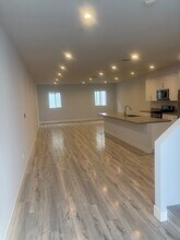 14033 Riverside Dr in Los Angeles, CA - Building Photo - Building Photo