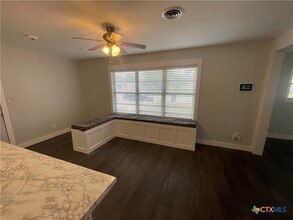 3001 Hummingbird Ln in Victoria, TX - Building Photo - Building Photo