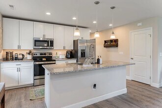 17 Fair Oaks Rd in Arden, NC - Building Photo - Building Photo