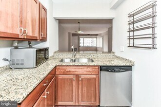 900 N Stafford St in Arlington, VA - Building Photo - Building Photo