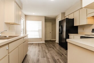 3352 Bluestone Ave in Spring Hill, FL - Building Photo - Building Photo