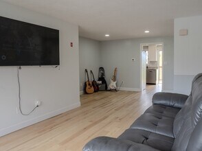 2 Sterling Ln in Haverhill, MA - Building Photo - Building Photo