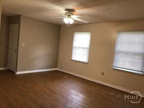 370 Jockey Club Dr in Athens, GA - Building Photo - Building Photo