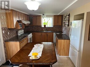 15 Sirius Crescent in Toronto, ON - Building Photo - Building Photo