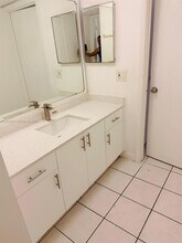 6395 W 22nd Ct in Hialeah, FL - Building Photo - Building Photo