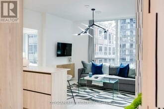 15-715 Mercer St in Toronto, ON - Building Photo - Building Photo