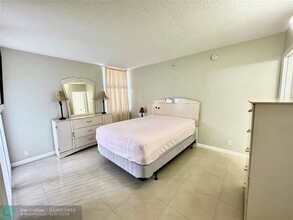 8411 Forest Hills Dr in Coral Springs, FL - Building Photo - Building Photo