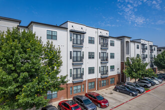 Midtown Urban in Arlington, TX - Building Photo - Building Photo