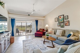 10270 Heritage Bay Blvd in Naples, FL - Building Photo - Building Photo