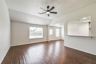 3306 Barnes Ln in Manvel, TX - Building Photo - Building Photo