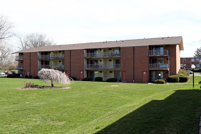 Garden Oaks Apartments in Lebanon, PA - Building Photo - Building Photo