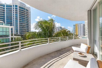 5970 Indian Creek Dr in Miami, FL - Building Photo - Building Photo