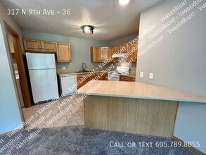 317 9th Ave in Brandon, SD - Building Photo - Building Photo