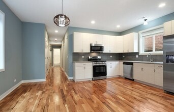 55 N Menard Ave in Chicago, IL - Building Photo - Building Photo