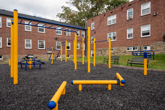 Jenkintown Gardens Apartments in Jenkintown, PA - Foto de edificio - Building Photo