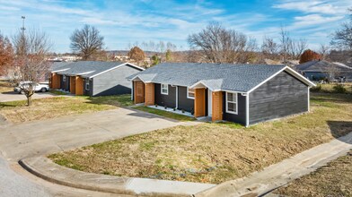 402 Trailside Ter-Unit -B in Springdale, AR - Building Photo - Building Photo