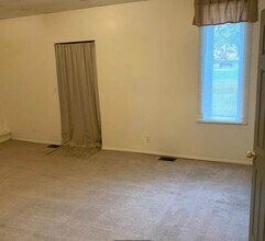 837 Washington St, Unit A in Quincy, IL - Building Photo - Building Photo