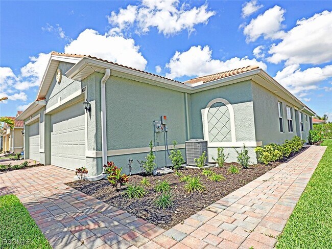 4217 Bloomfield St in Ft. Myers, FL - Building Photo - Building Photo