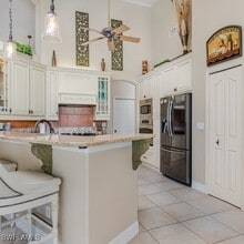 2317 SW 43rd Ln in Cape Coral, FL - Foto de edificio - Building Photo