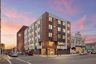 6401 Park Ave in West New York, NJ - Building Photo