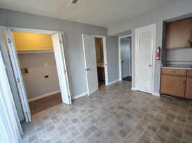 7 Duiguid Dr in Lynchburg, VA - Building Photo