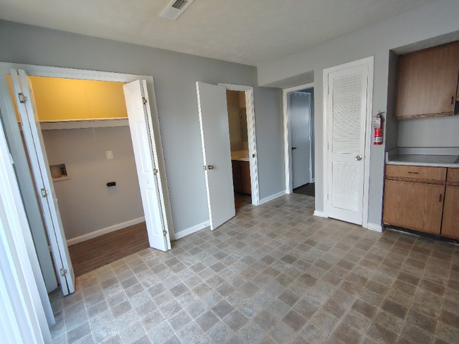 property at 7 Duiguid Dr