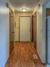 2458 SE 53rd Ave in Hillsboro, OR - Building Photo - Building Photo