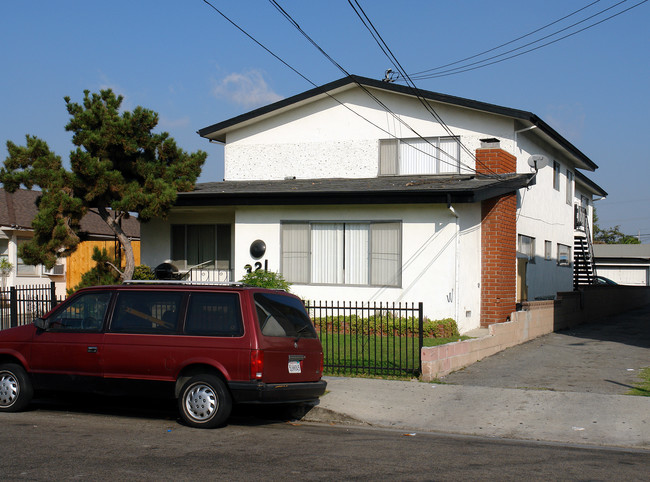 321 W Kelso St in Inglewood, CA - Building Photo - Building Photo