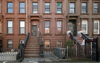 670A Greene Ave in Brooklyn, NY - Building Photo