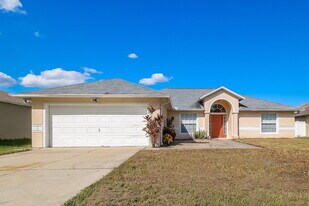 653 Cotulla Dr in Kissimmee, FL - Building Photo