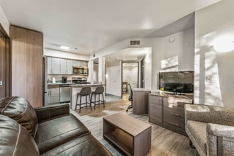 5858 W Chandler Blvd-Unit -Duplicate of A101 in Chandler, AZ - Building Photo - Building Photo